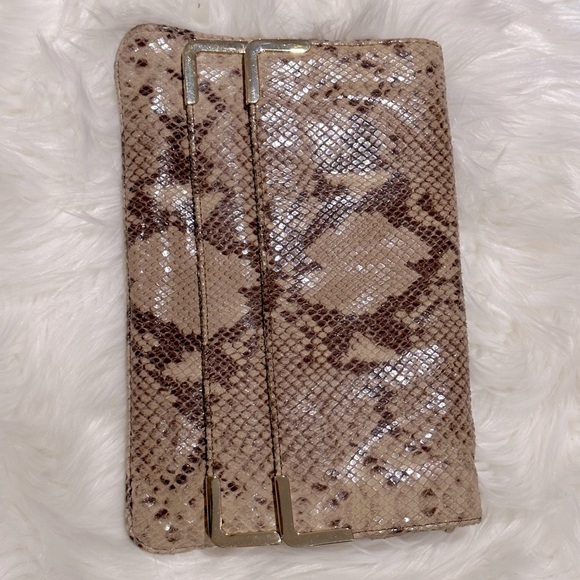 Snake pattern leather MK Clutch - Picture 1 of 5
